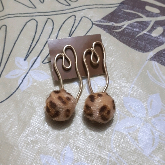 Piercing - Picture 1 of 3